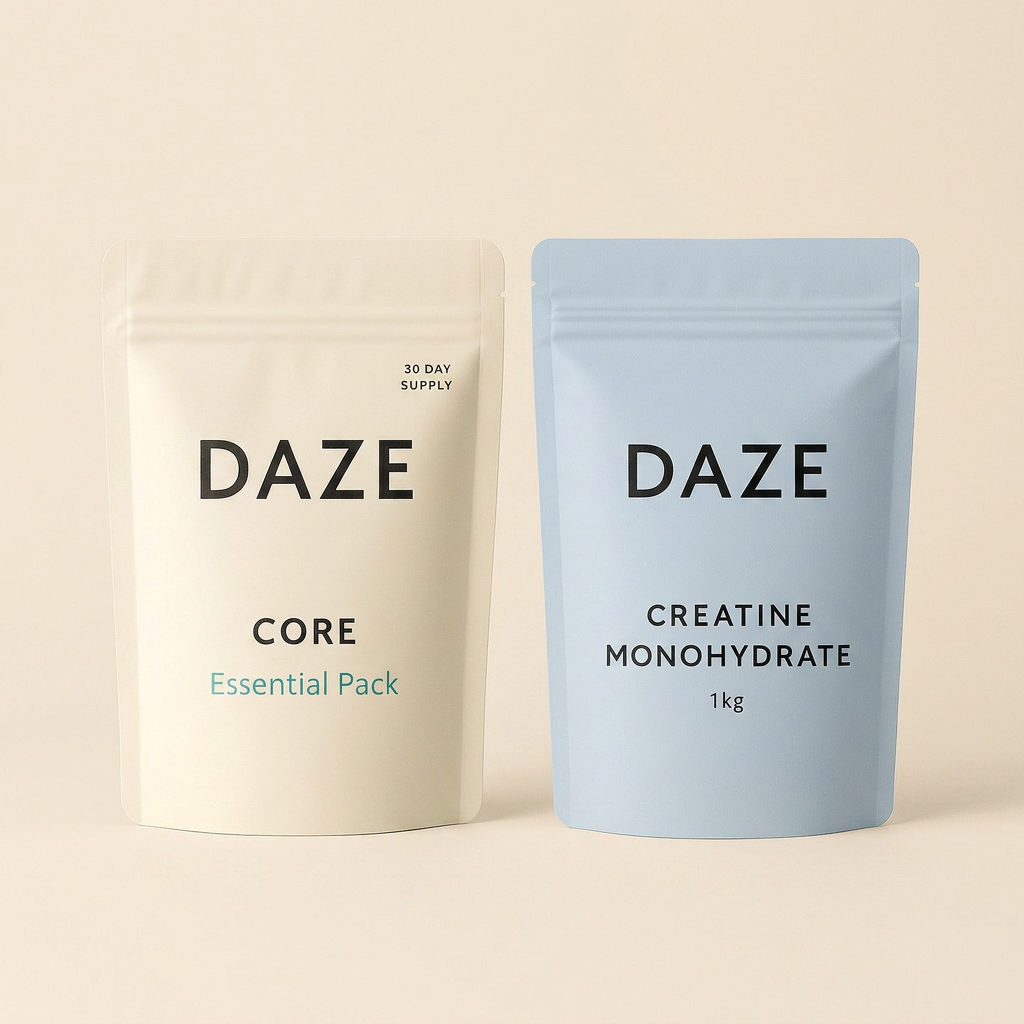 DAZE Bundle – CORE Beutel und Creatine Monohydrate 1 kg Beutel nebeneinander
